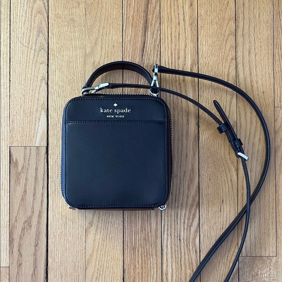 kate spade Handbags - Kate Spade Black Crossbody Bag
